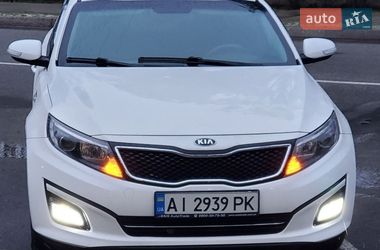 Седан Kia K5 2015 в Обухове