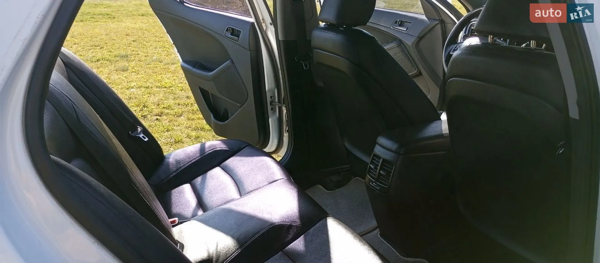 2014 Kia K5 - мініатюра 5