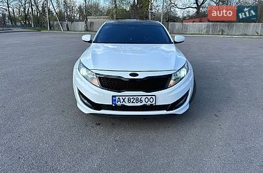 Седан Kia K5 2011 в Первомайську
