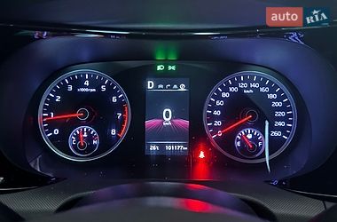 Седан Kia K5 2022 в Калиновке