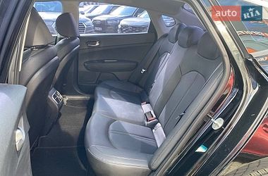 Седан Kia K5 2018 в Львове