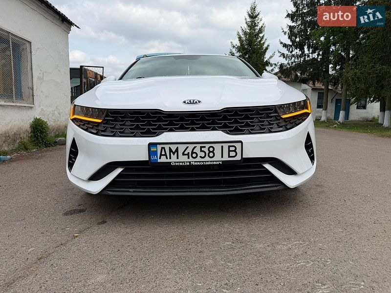Седан Kia K5 2021 в Житомирі