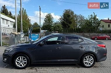 Седан Kia K5 2014 в Львове