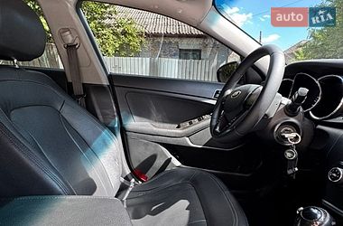 Седан Kia K5 2013 в Киеве