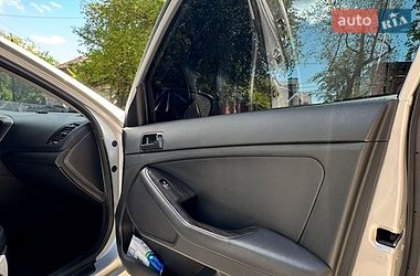 Седан Kia K5 2013 в Киеве