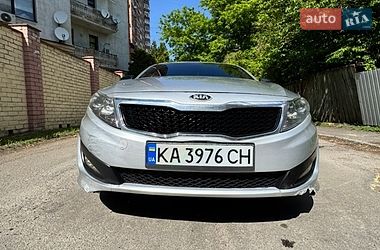 Седан Kia K5 2013 в Киеве