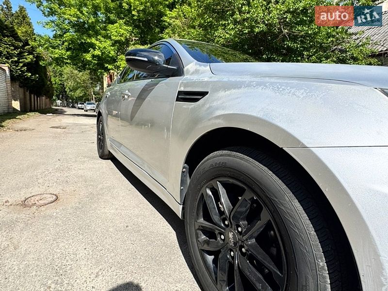 Седан Kia K5 2013 в Киеве