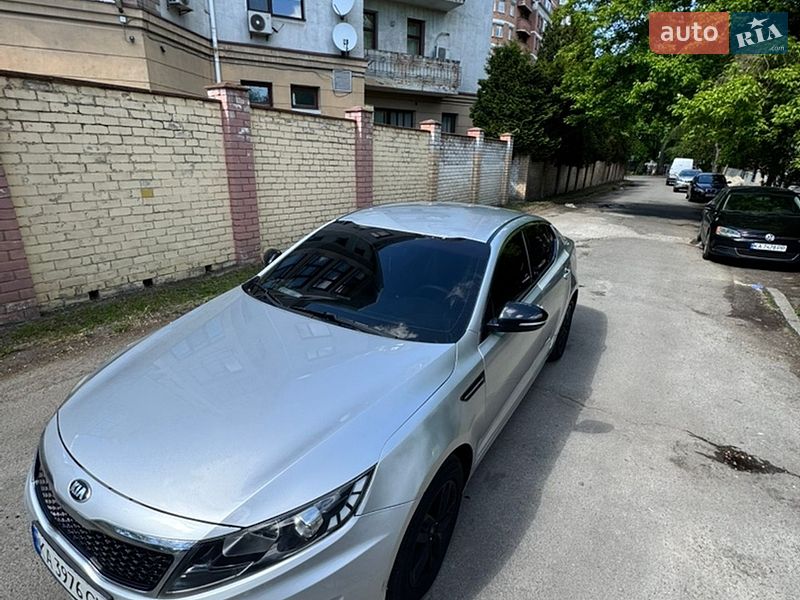 Седан Kia K5 2013 в Киеве
