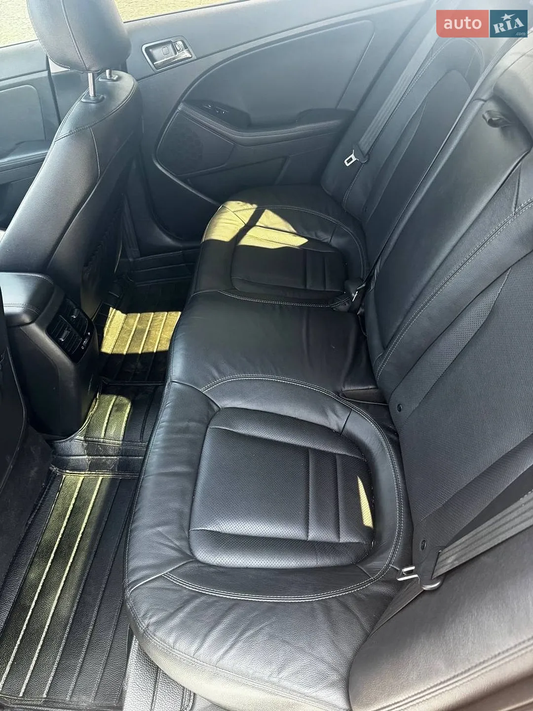 2012 Kia K5 - мініатюра 12
