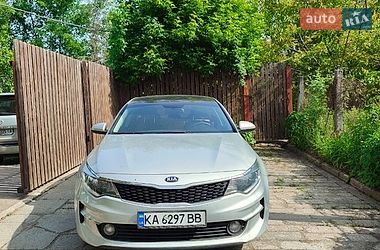 Седан Kia K5 2016 в Киеве