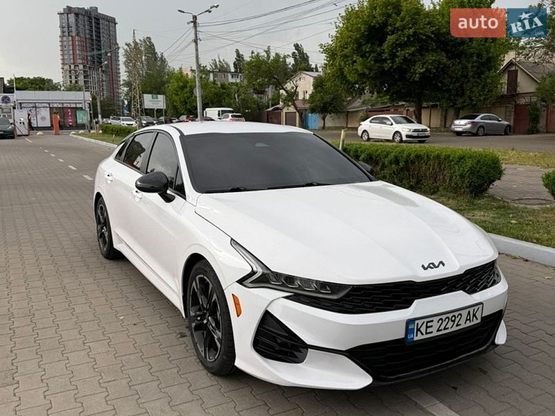Седан Kia K5 2022 в Одессе