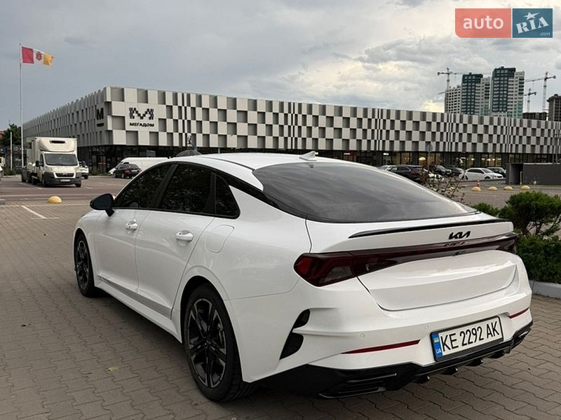 Седан Kia K5 2022 в Днепре