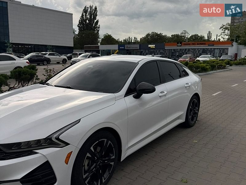 Седан Kia K5 2022 в Одессе