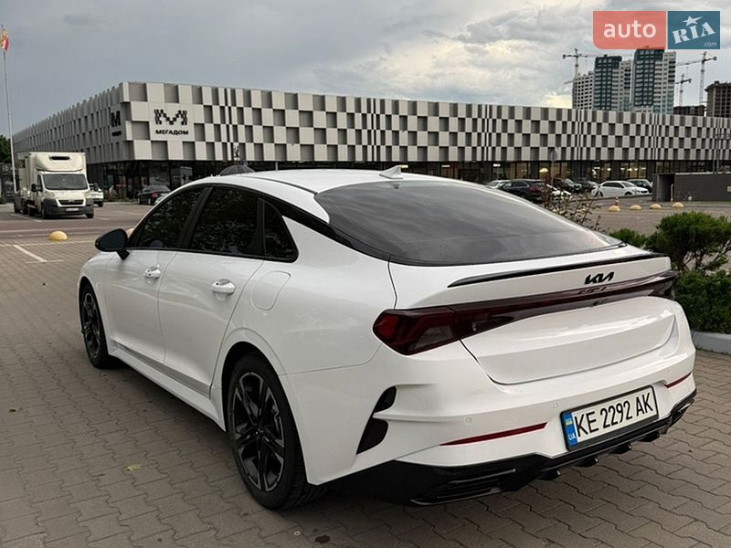 Седан Kia K5 2022 в Днепре