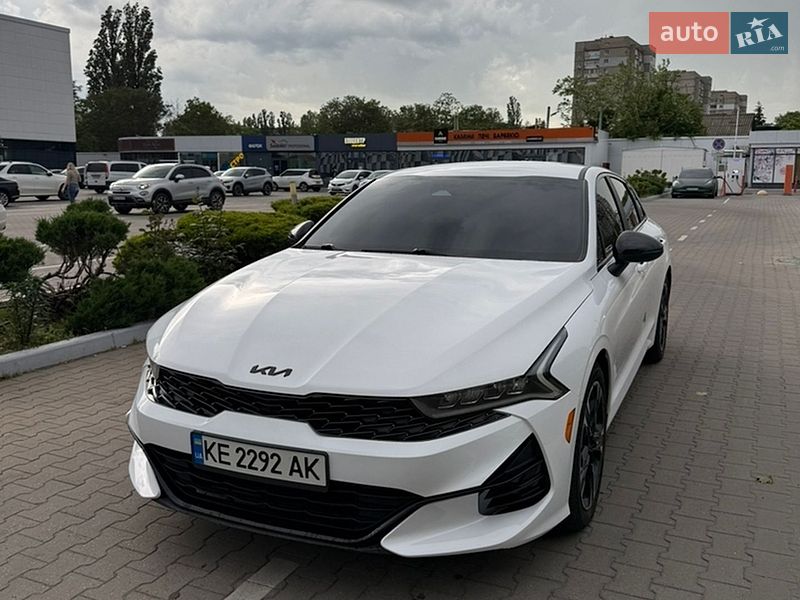 Седан Kia K5 2022 в Днепре