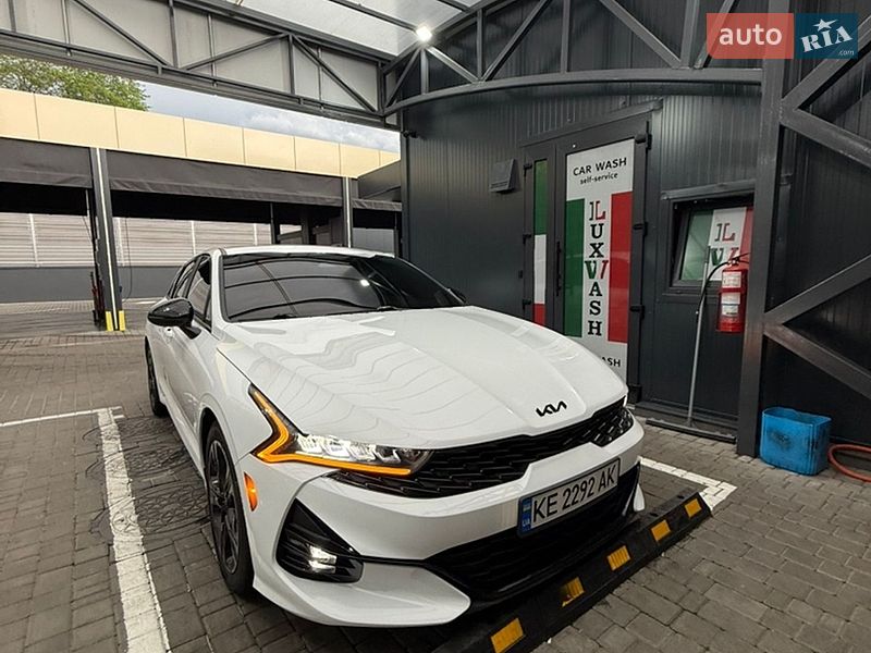 Седан Kia K5 2022 в Днепре