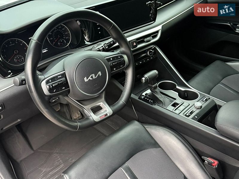 Седан Kia K5 2022 в Днепре