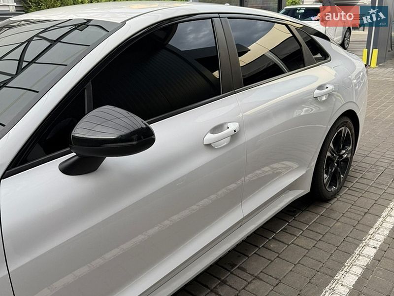 Седан Kia K5 2022 в Одессе