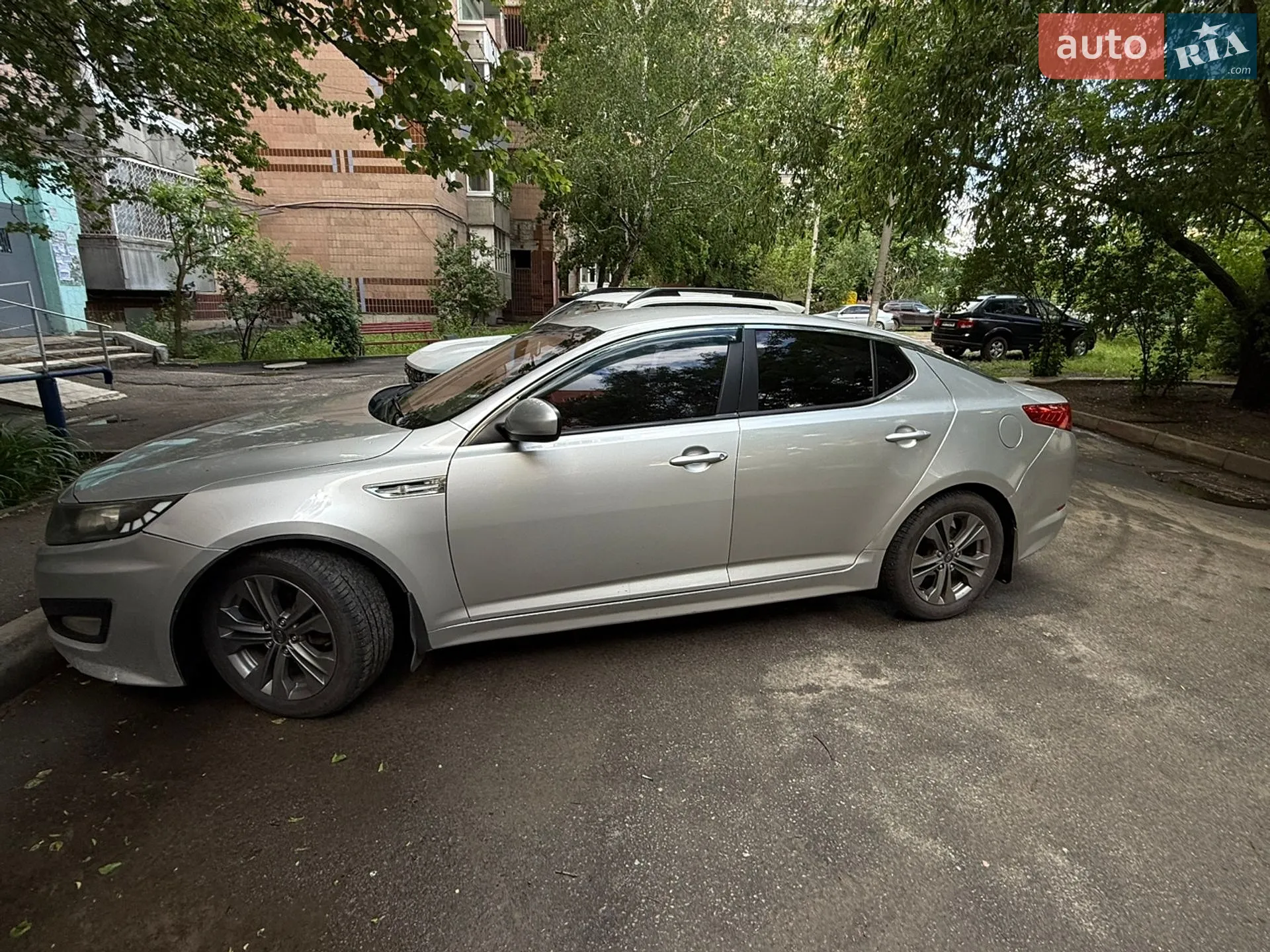 2011 Kia K5 - мініатюра 16