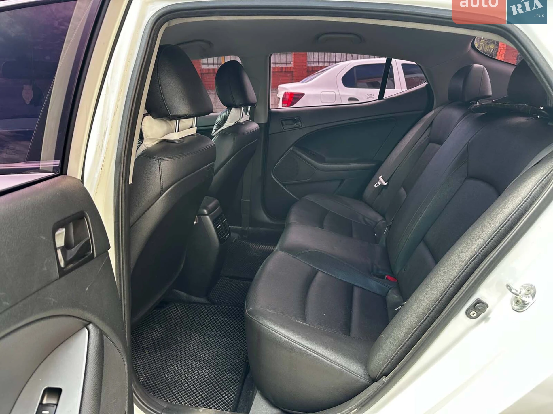 2014 Kia K5 - мініатюра 15