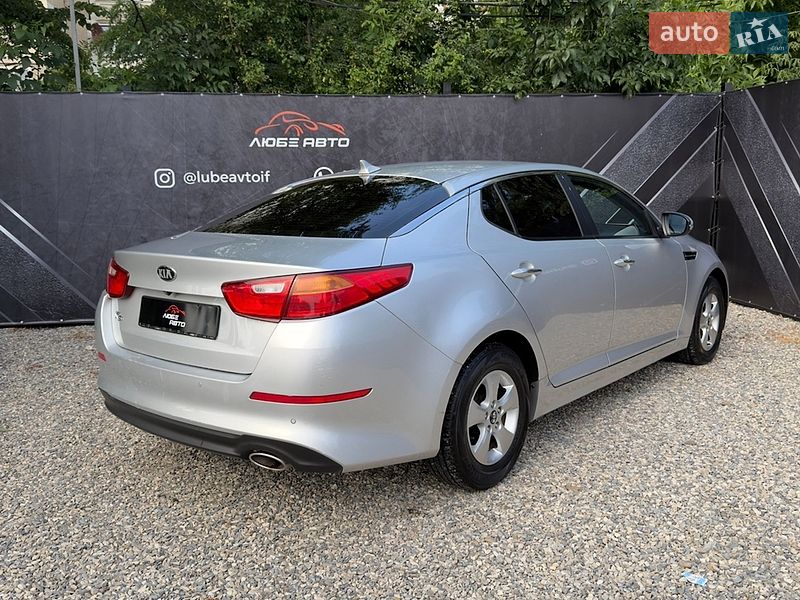 Седан Kia K5 2013 в Ивано-Франковске