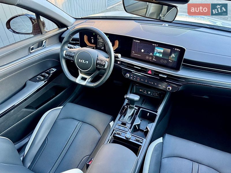 Седан Kia K5 2024 в Киеве