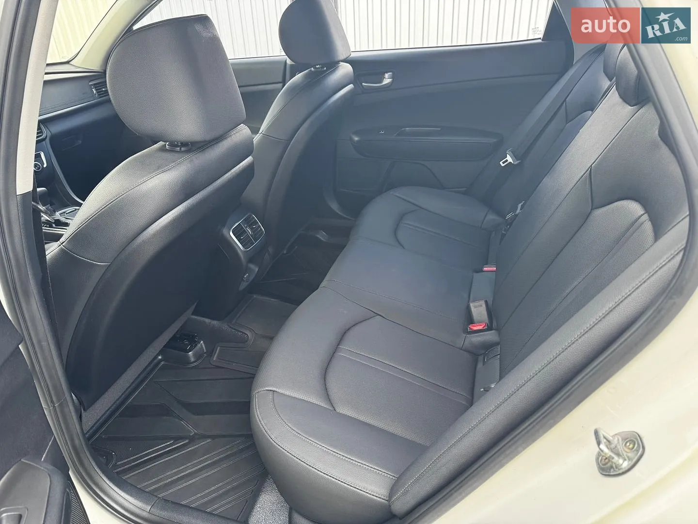2017 Kia K5 - мініатюра 9