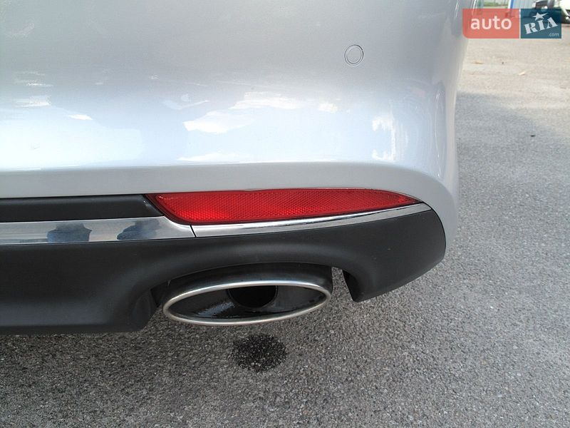 Седан Kia K5 2017 в Киеве