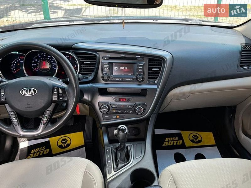 Седан Kia K5 2013 в Ивано-Франковске