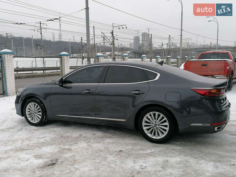 Седан Kia K7 2016 в Киеве