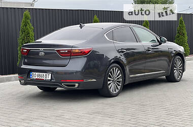 Седан Kia K7 2016 в Тернополе