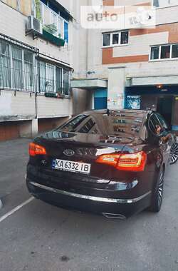 Седан Kia K7 2011 в 