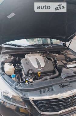Седан Kia K7 2011 в 