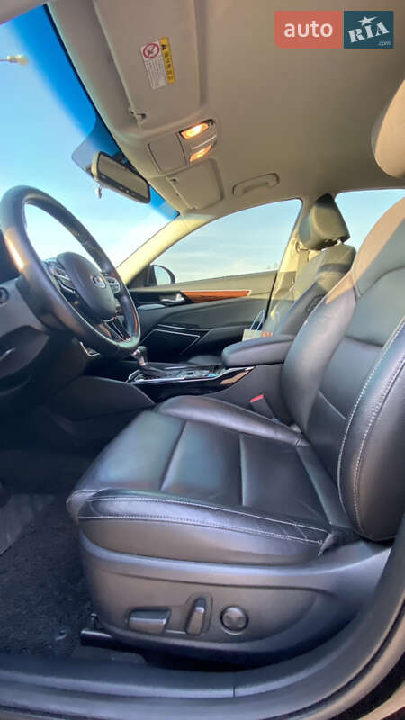 Седан Kia K7 2016 в Одессе