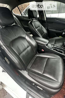 Седан Kia K7 2011 в 