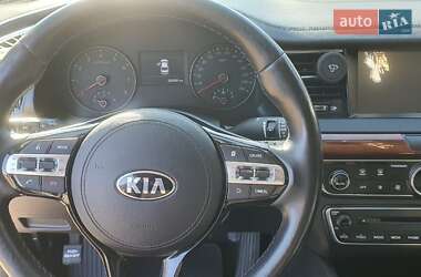 Седан Kia K7 2016 в Мукачево