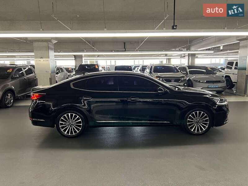 Седан Kia K7 2016 в Дніпрі