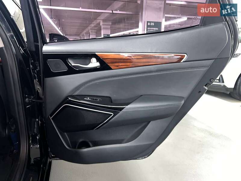 Седан Kia K7 2016 в Дніпрі