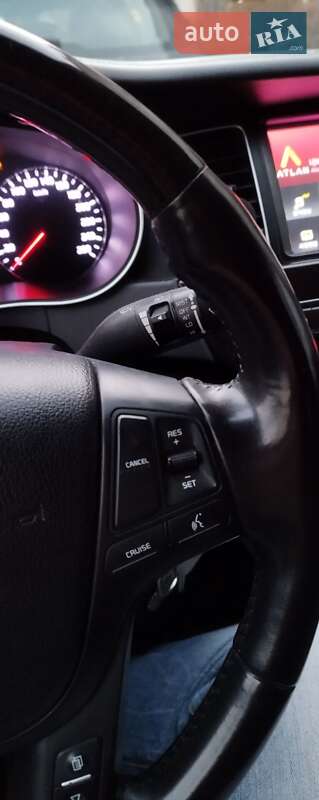 Седан Kia K7 2013 в Киеве