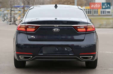 Седан Kia K7 2017 в 