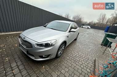 Седан Kia K7 2015 в Кривом Роге