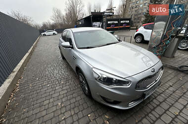 Седан Kia K7 2015 в Кривом Роге