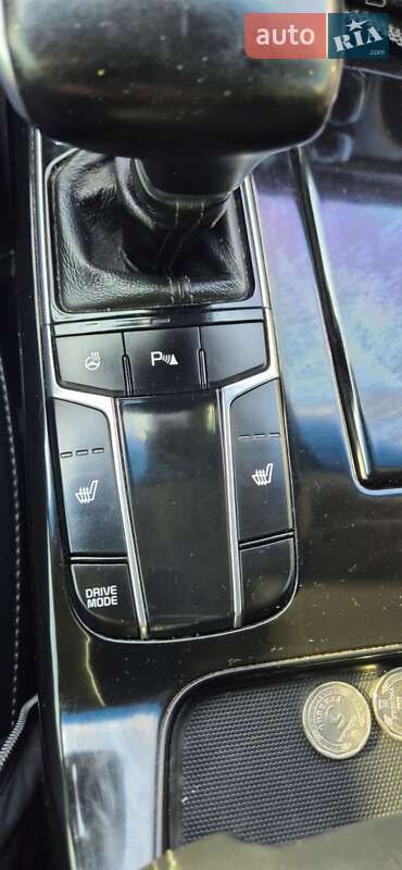 Седан Kia K7 2016 в Броварах