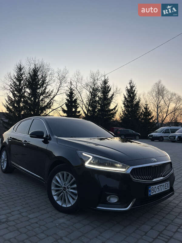 Седан Kia K7 2016 в Гусятині