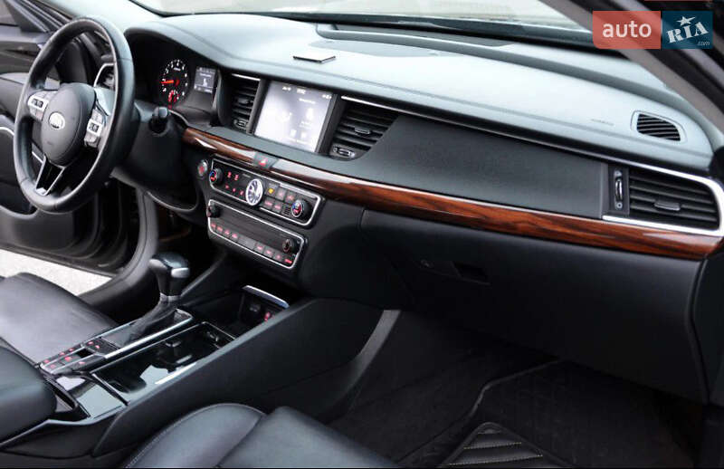Седан Kia K7 2017 в Киеве