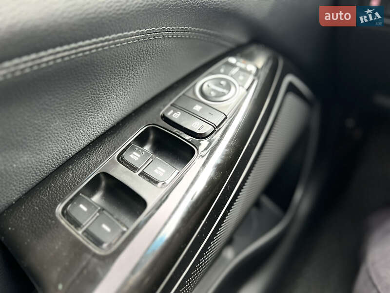 Седан Kia K7 2018 в Харькове