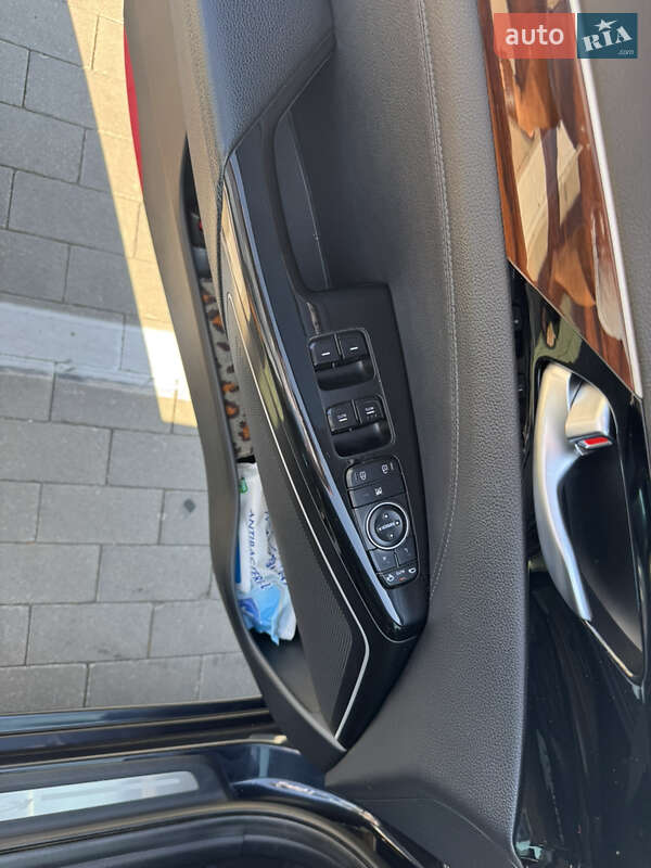 Седан Kia K7 2017 в Одессе