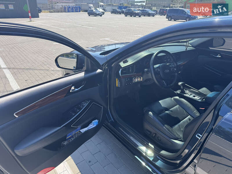 Седан Kia K7 2017 в Одессе