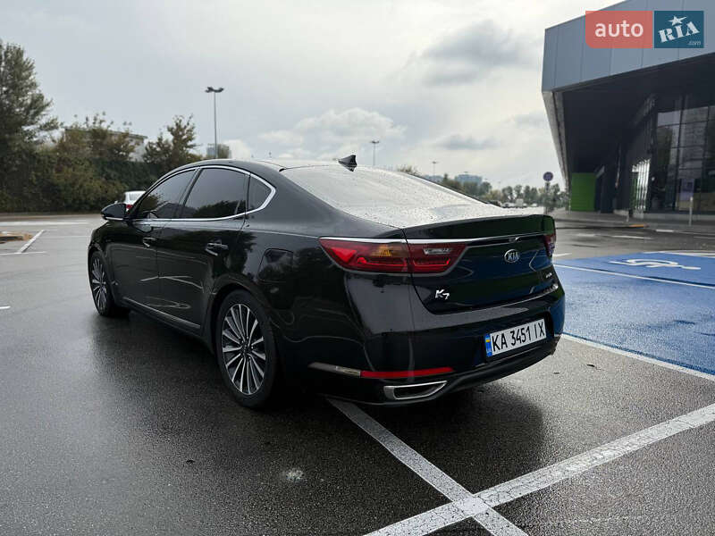 Седан Kia K7 2017 в Киеве