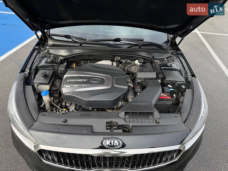 Седан Kia K7 2017 в Киеве
